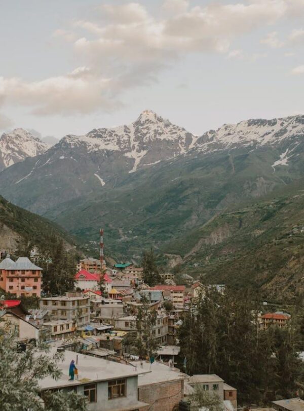 Scenic view of Manali hill station